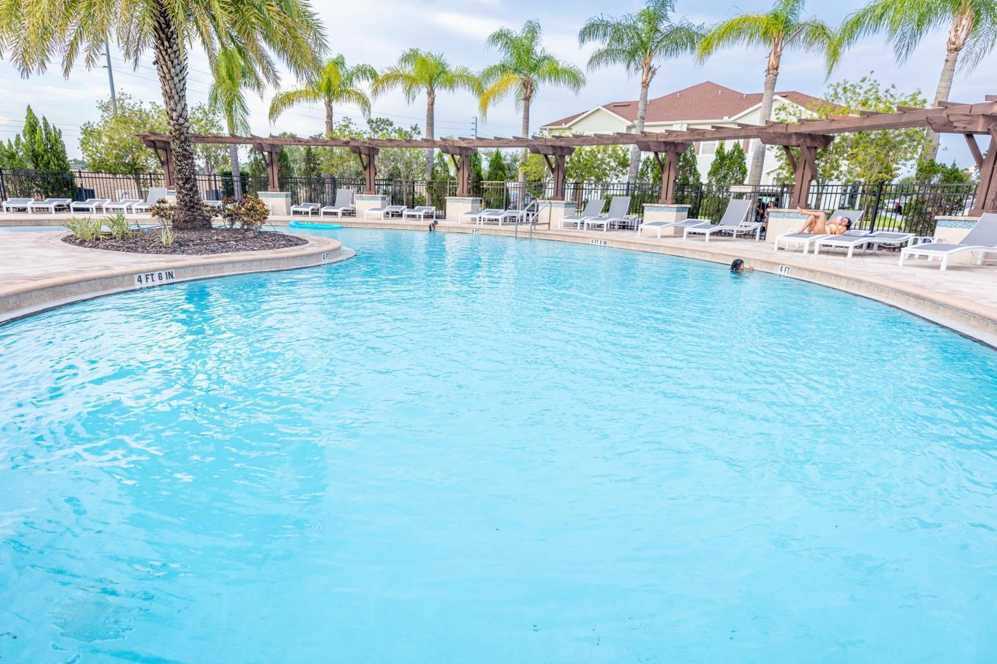 Ferienhaus Elegant, Spacious 3bedroom Near Attractions Hot Tub Pool & Gym Kissimmee