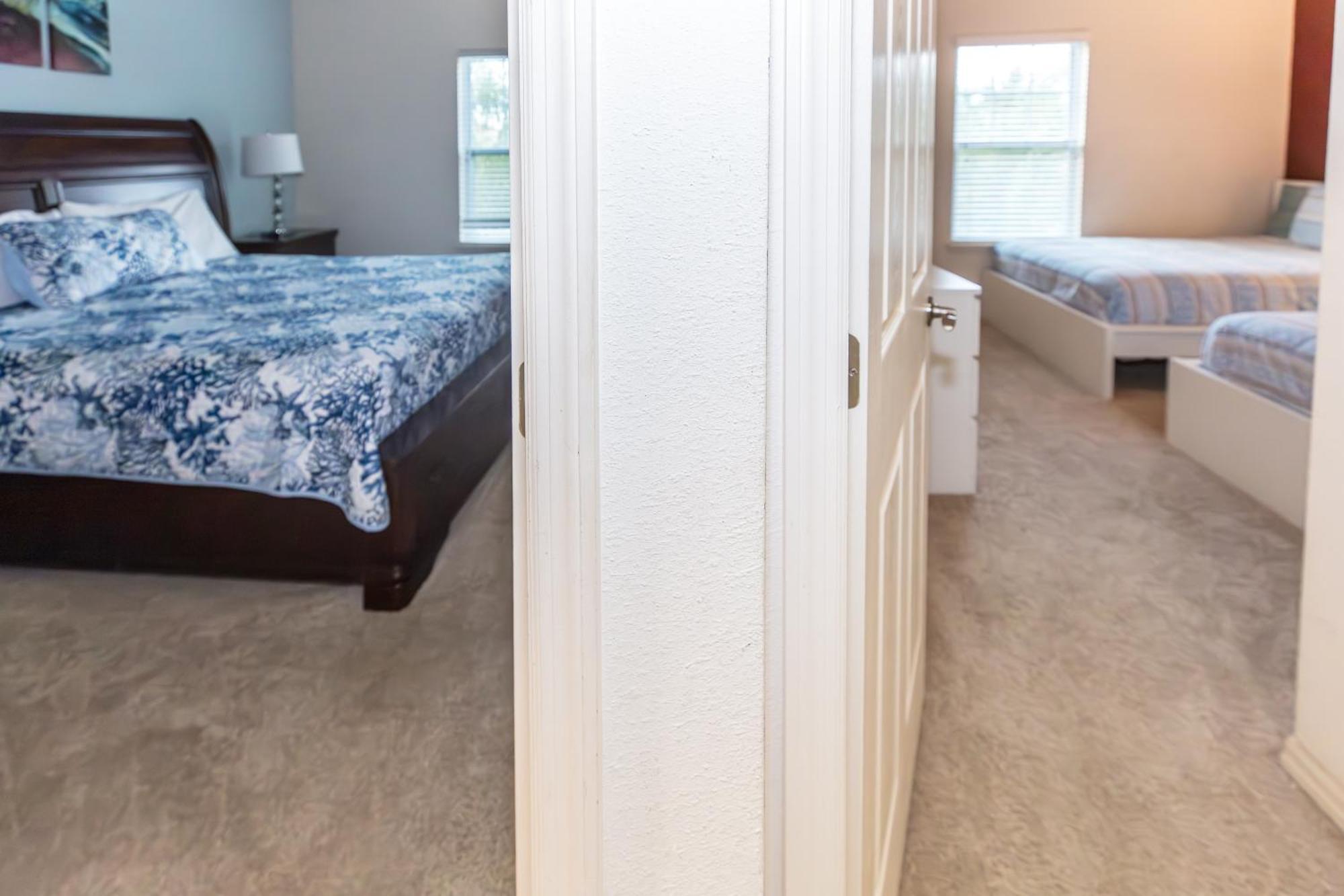 Elegant, Spacious 3bedroom Near Attractions Hot Tub Pool & Gym Ferienhaus Kissimmee