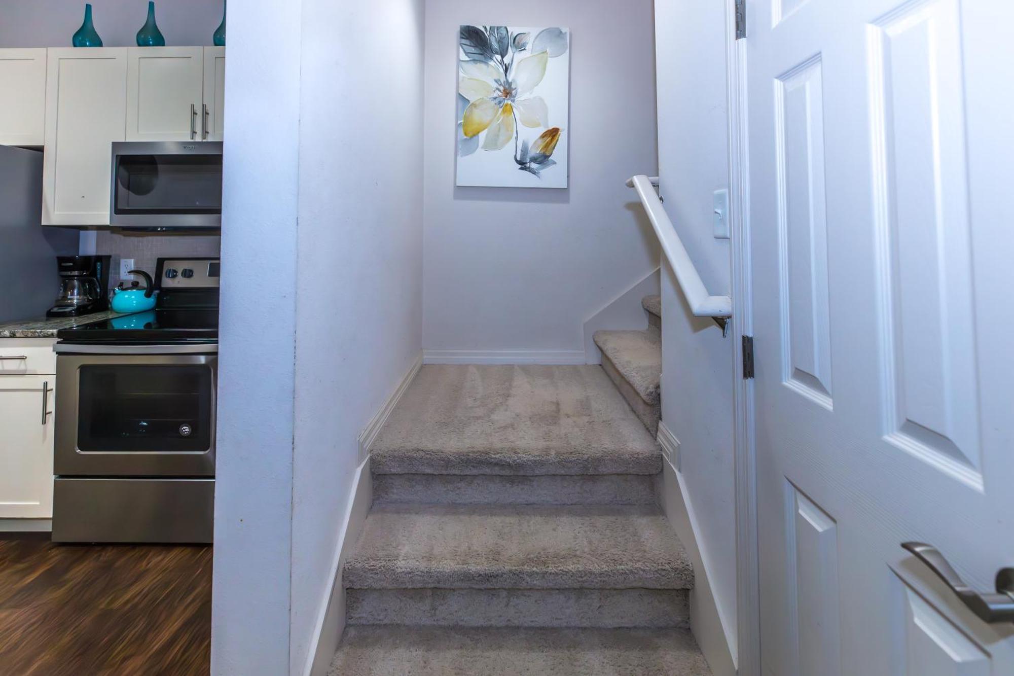 Elegant, Spacious 3bedroom Near Attractions Hot Tub Pool & Gym *