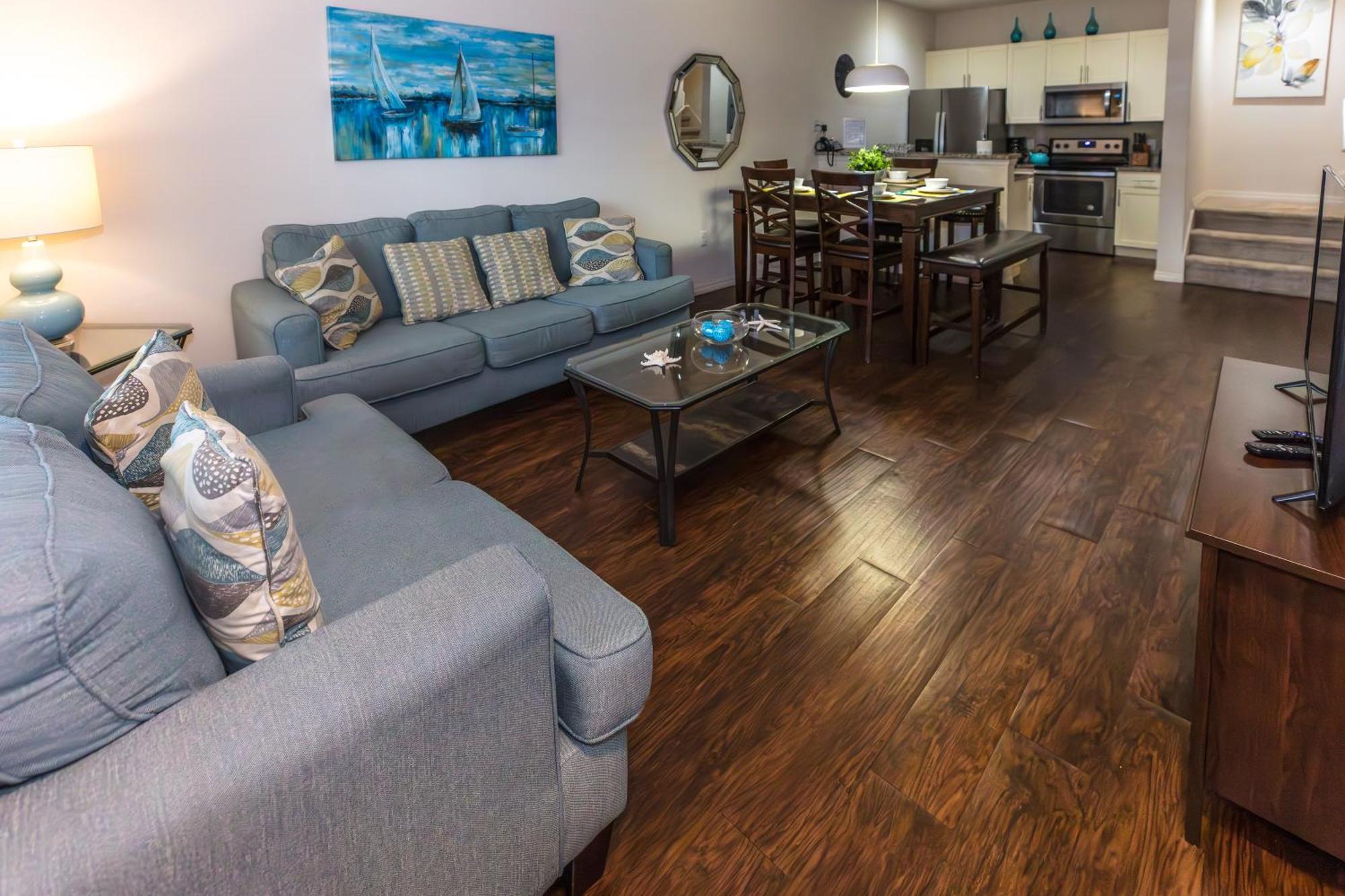 Elegant, Spacious 3bedroom Near Attractions Hot Tub Pool & Gym Kissimmee